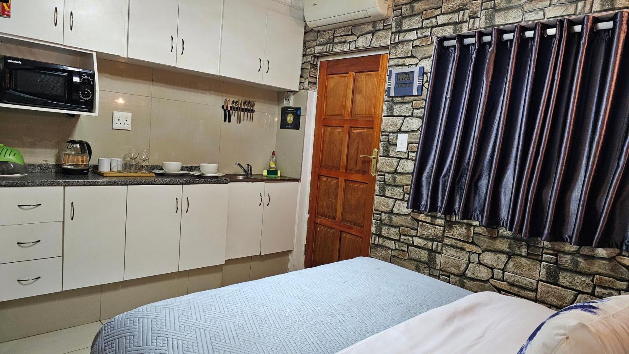 Rjs Guesthouse Durban Habitación foto